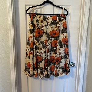 Christopher & Banks full skirt. Lined with side zipper. Size 8.